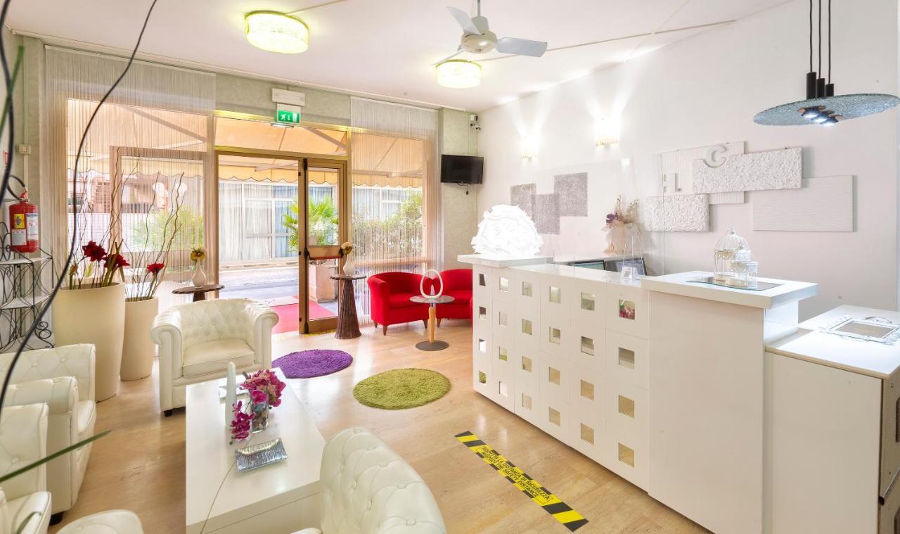 Hotel Condor-New 2024-Con Piscina Riccione Zewnętrze zdjęcie