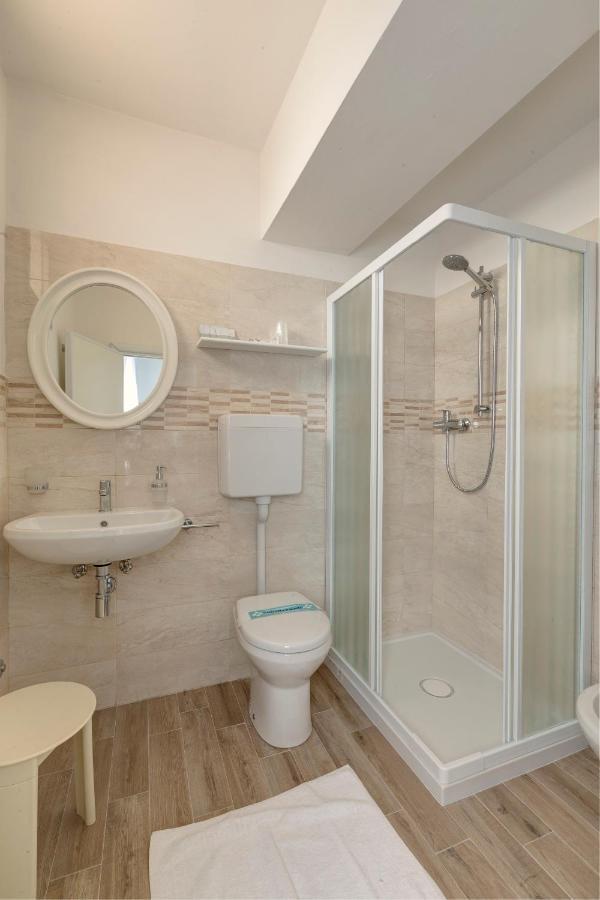 Hotel Condor-New 2024-Con Piscina Riccione Zewnętrze zdjęcie