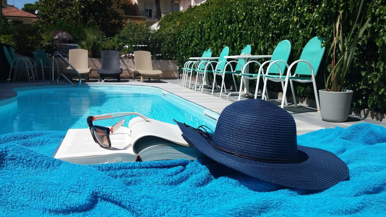 Hotel Condor-New 2024-Con Piscina Riccione Zewnętrze zdjęcie